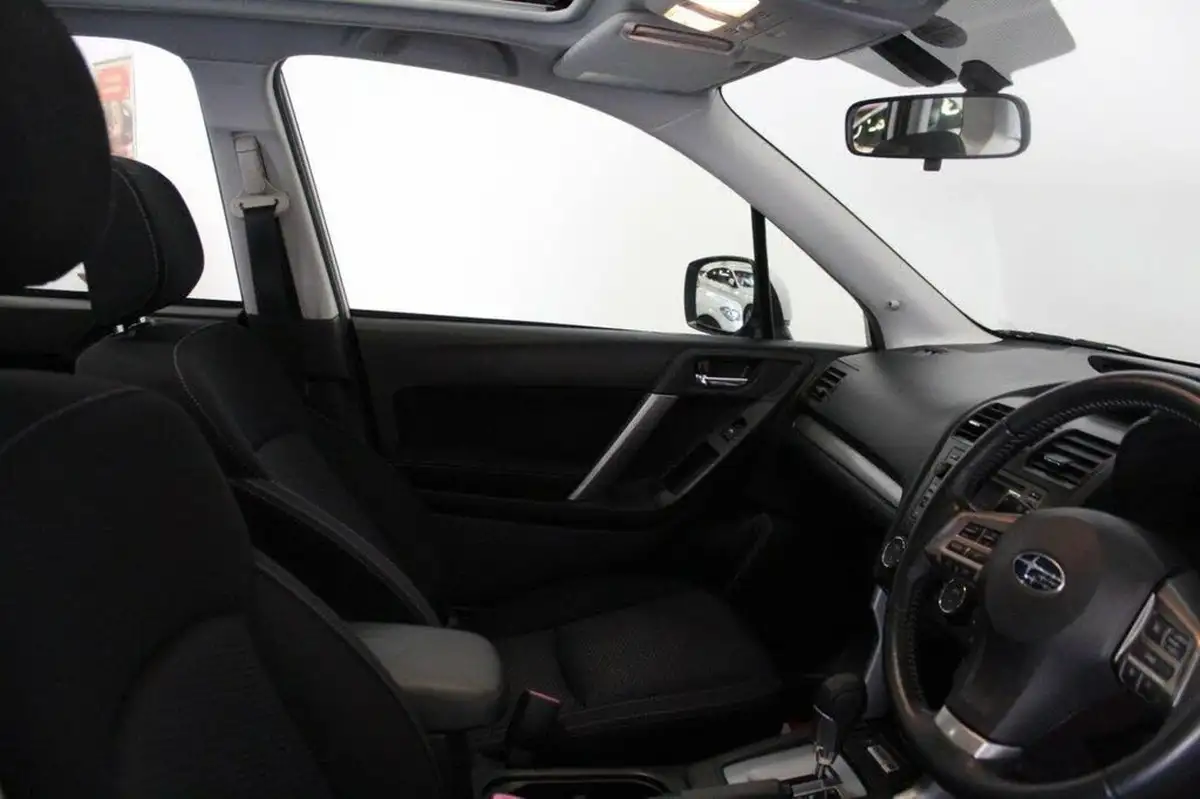 2014-subaru-forester-20-xe-premium-lineartronic-big-23