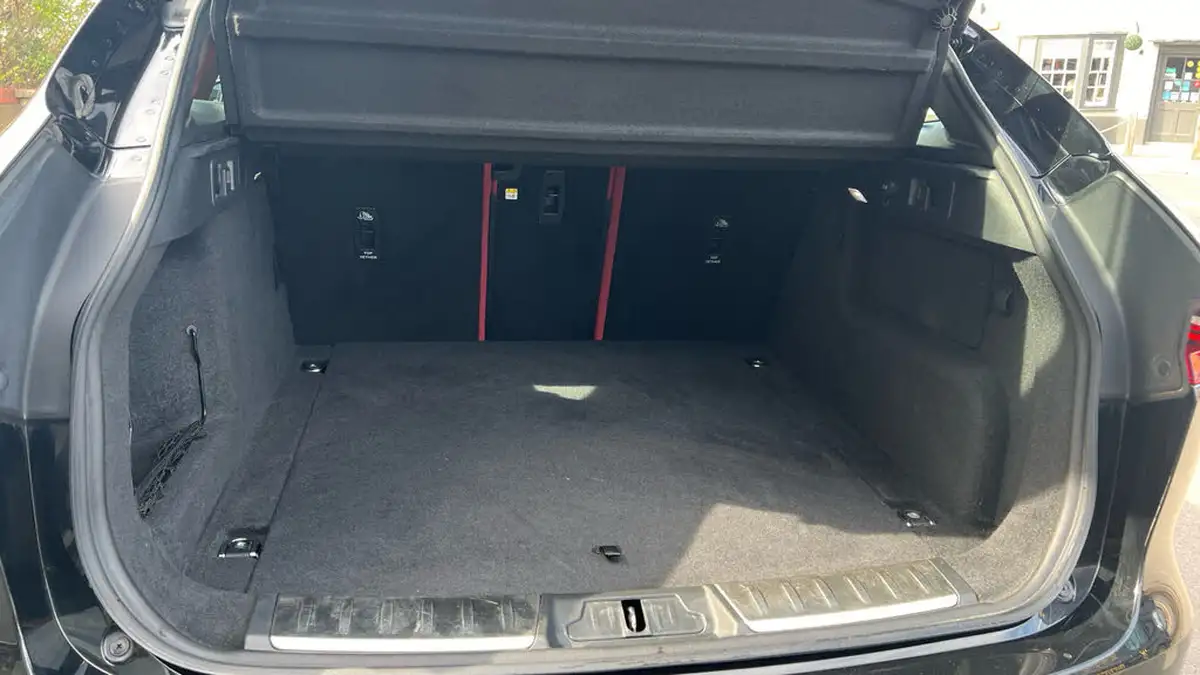 2021-jaguar-f-pace-20-d200-r-dynamic-se-mhev-big-9