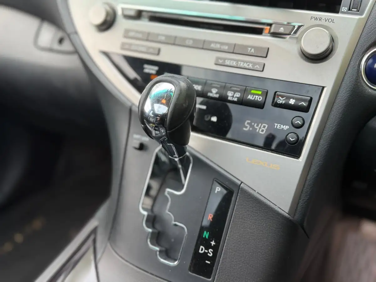2012-lexus-rx-450h-35-advance-pan-big-8