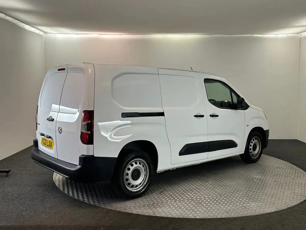 2021-vauxhall-combo-15cdti-dynamic-2300-100pseu6dt-l2h1-panel-big-4