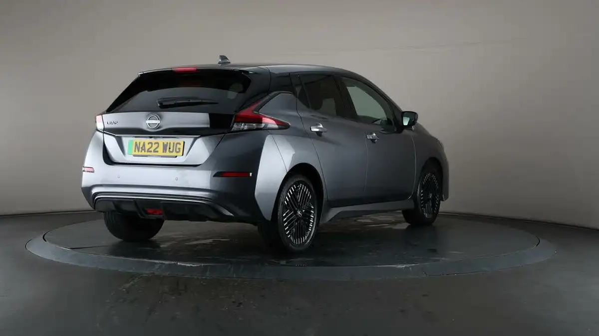 2022-nissan-leaf-e-e-tekna-59kwh-big-61