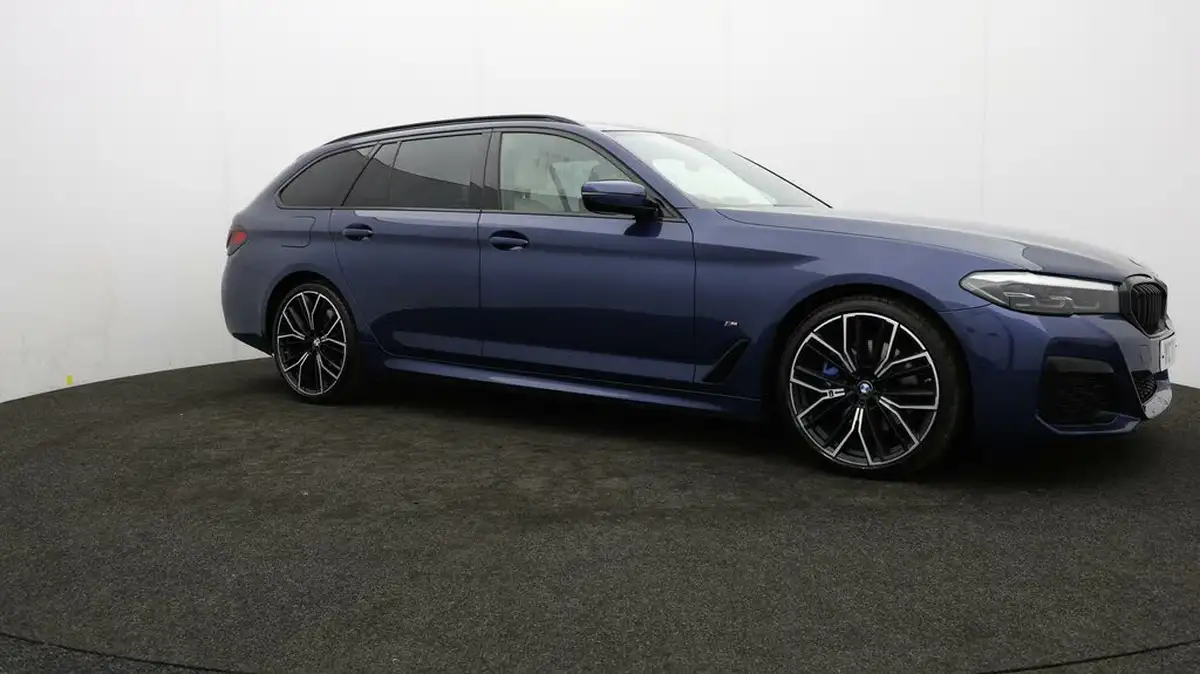 2021-bmw-5-series-20td-520d-m-sport-mht-touring-5d-big-35
