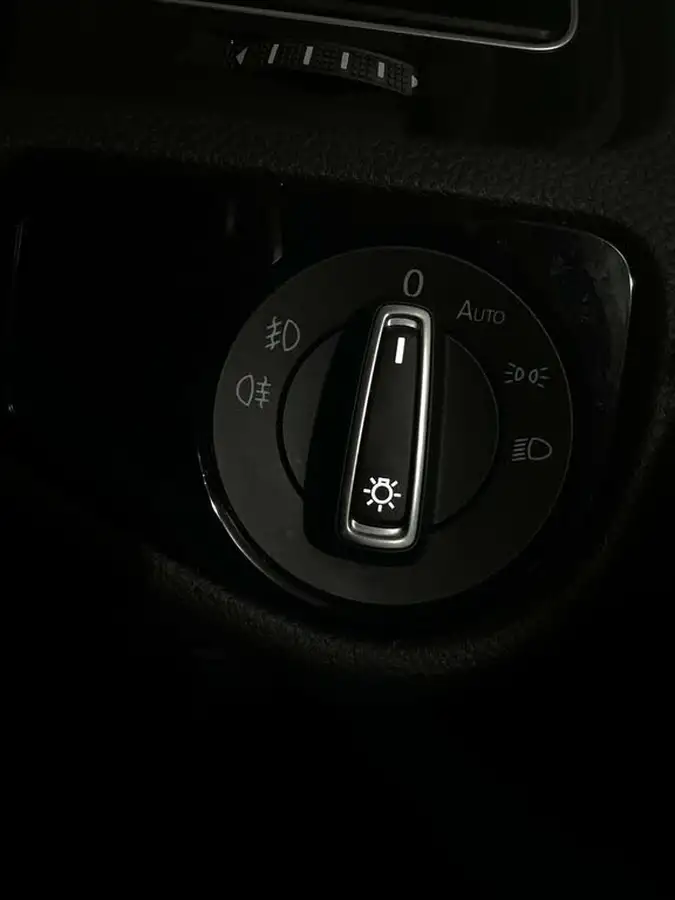 2018-volkswagen-golf-15-tsi-gt-150ps-estate-5d-big-25