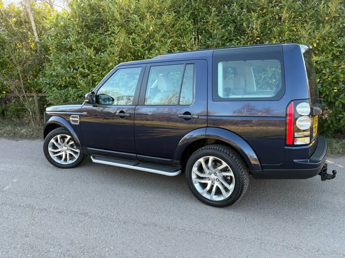 2014-land-rover-discovery-4-30-sd-v6-hse-big-5