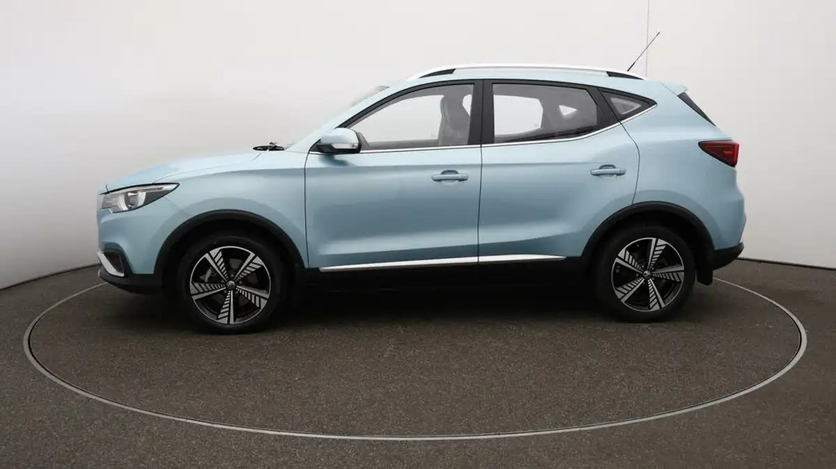 2020-mg-zs-suv-e-exclusive-ev-big-4