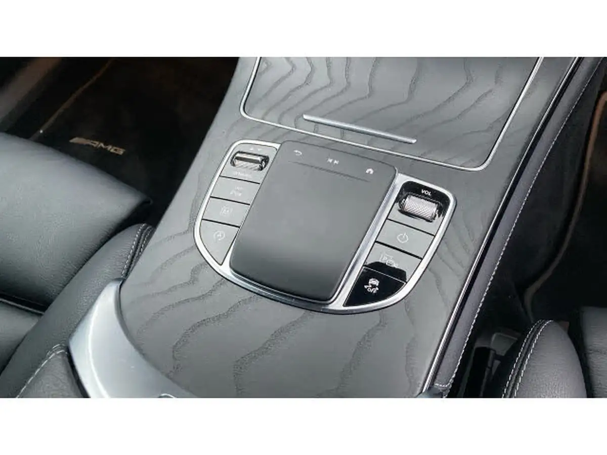2020-mercedes-benz-glc-class-20d-glc300d-amg-line-premium-station-wagon-5d-big-39