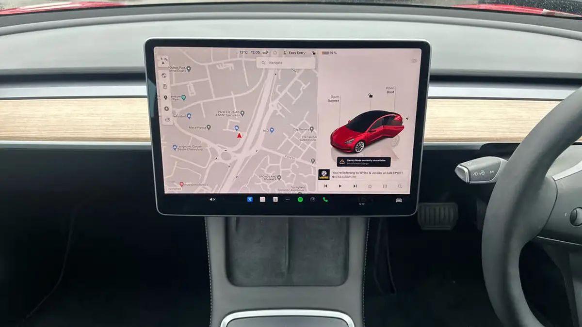 2022-tesla-model-3-e-long-range-big-11