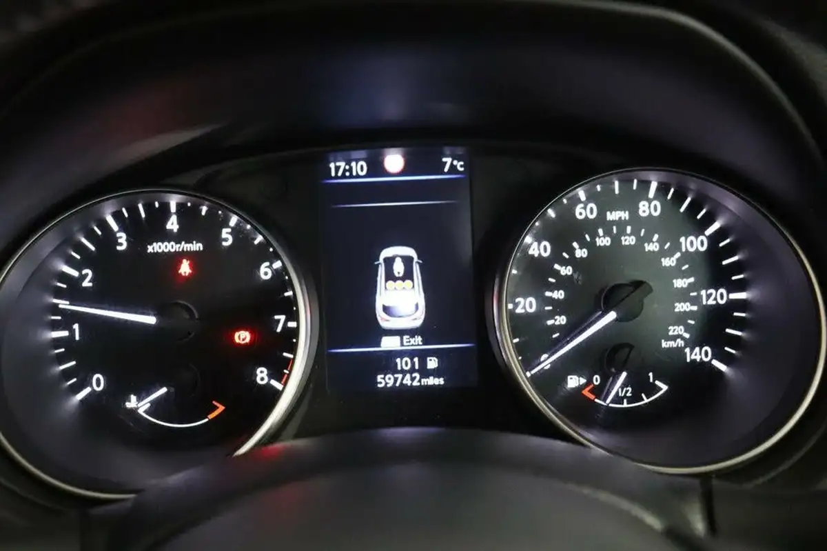 2019-nissan-qashqai-13-dig-t-acenta-premium-140ps-big-18
