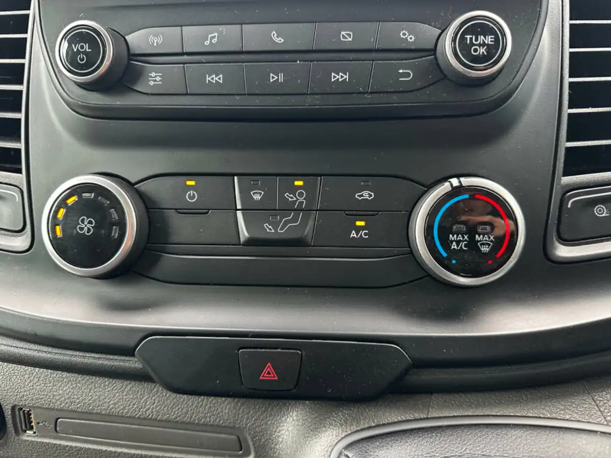2022-ford-transit-20tdci-350-l3h2-leader-with-ac-chiller-big-16
