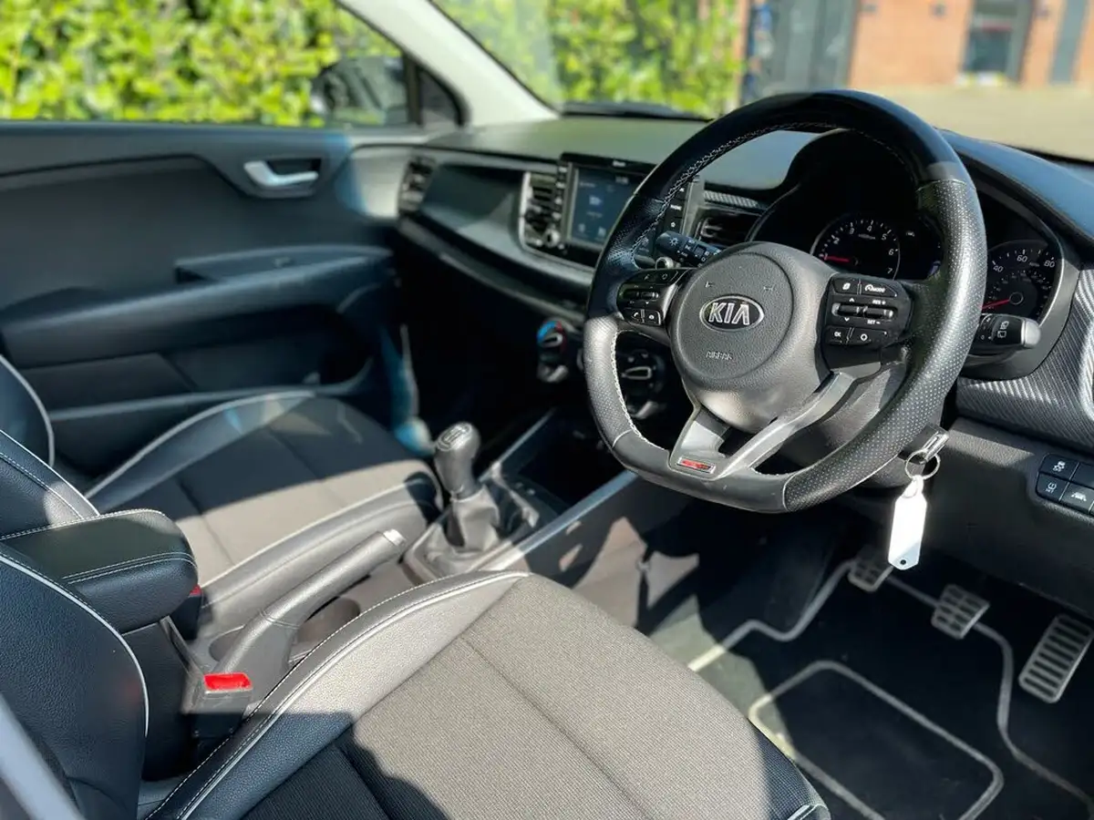 2020-kia-rio-10-t-gdi-gt-line-big-7