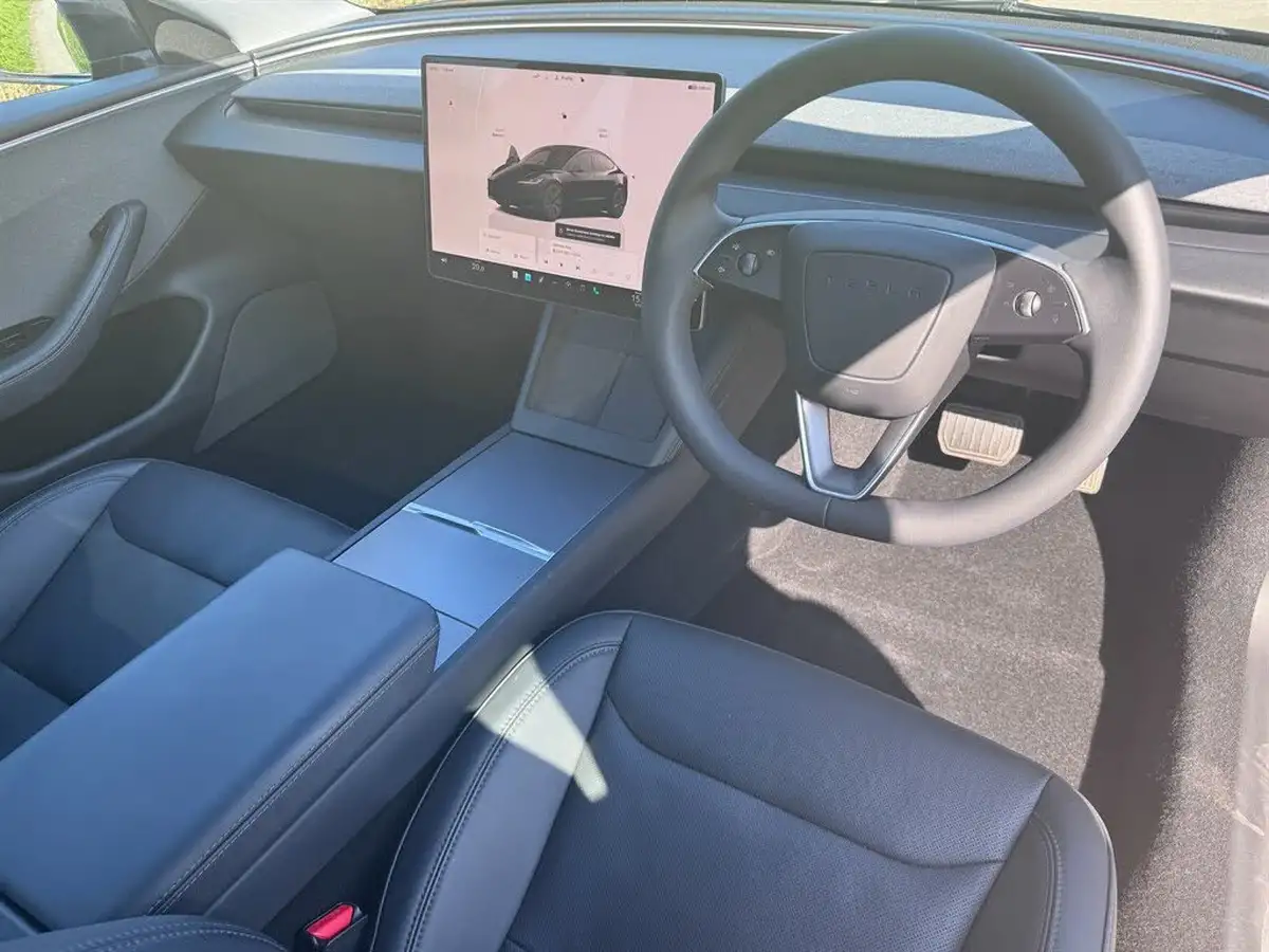 2024-tesla-model-3-e-rwd-big-5