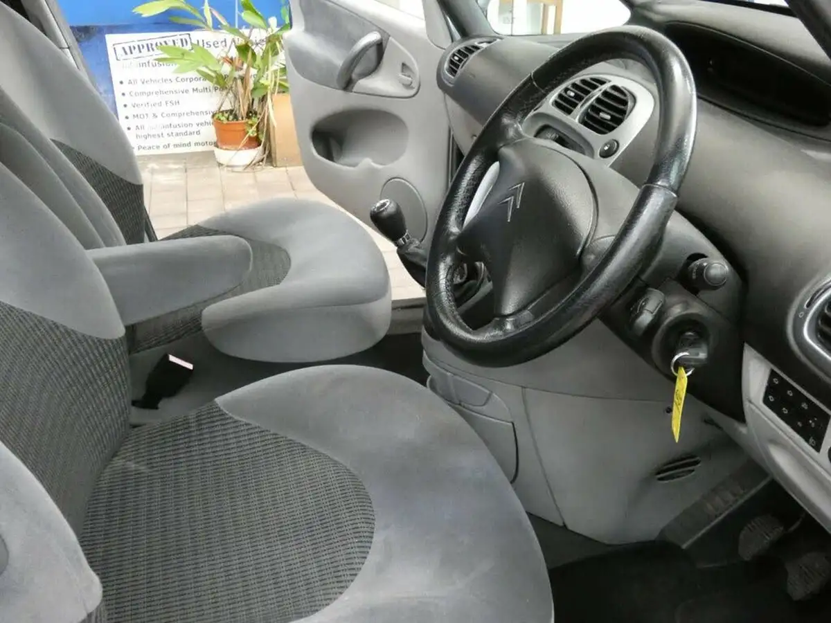 2007-citroen-xsara-picasso-16-vtx-big-34