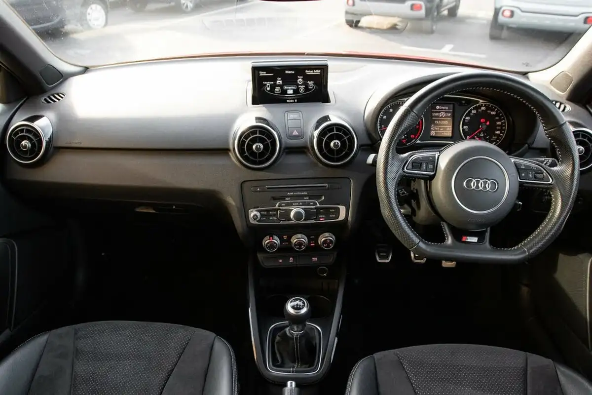 2018-audi-a1-14-tfsi-black-edition-nav-125ps-hatchback-3d-big-3