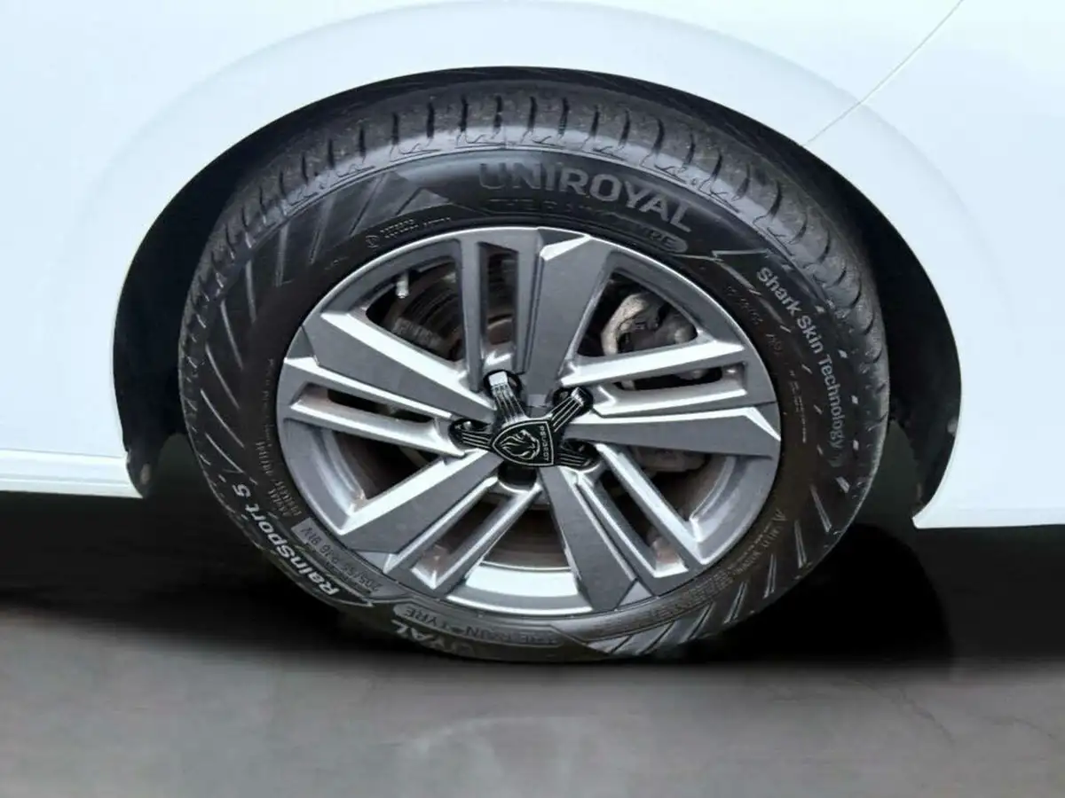 2022-peugeot-308-15-bluehdi-active-premium-eat8-big-16