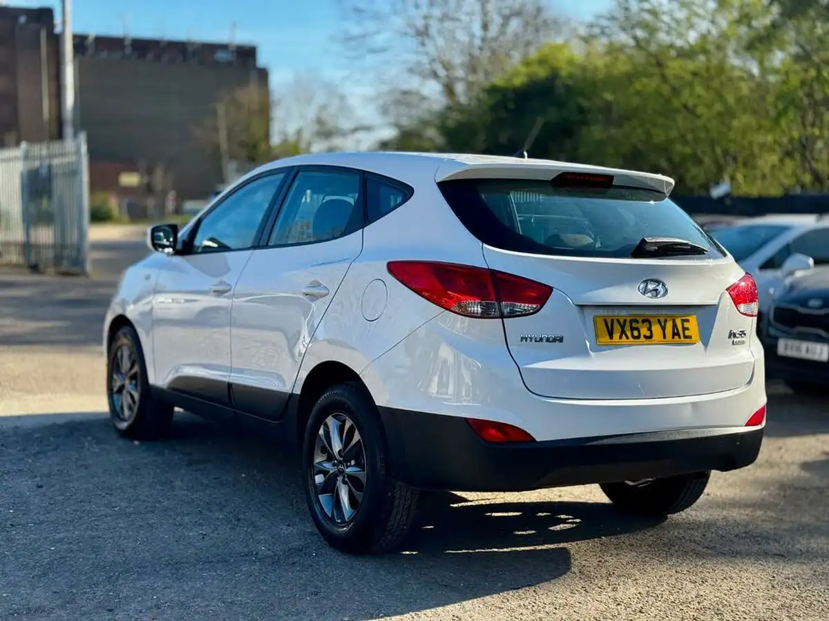2013-hyundai-ix35-17td-s-big-5