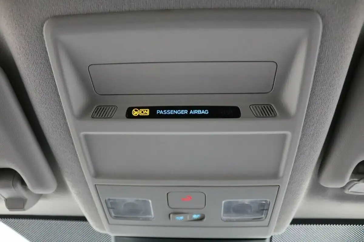 2023-ford-transit-custom-20tdci-300-l1h1-trend-136pseu6e-panel-van-1996cc-auto-big-28