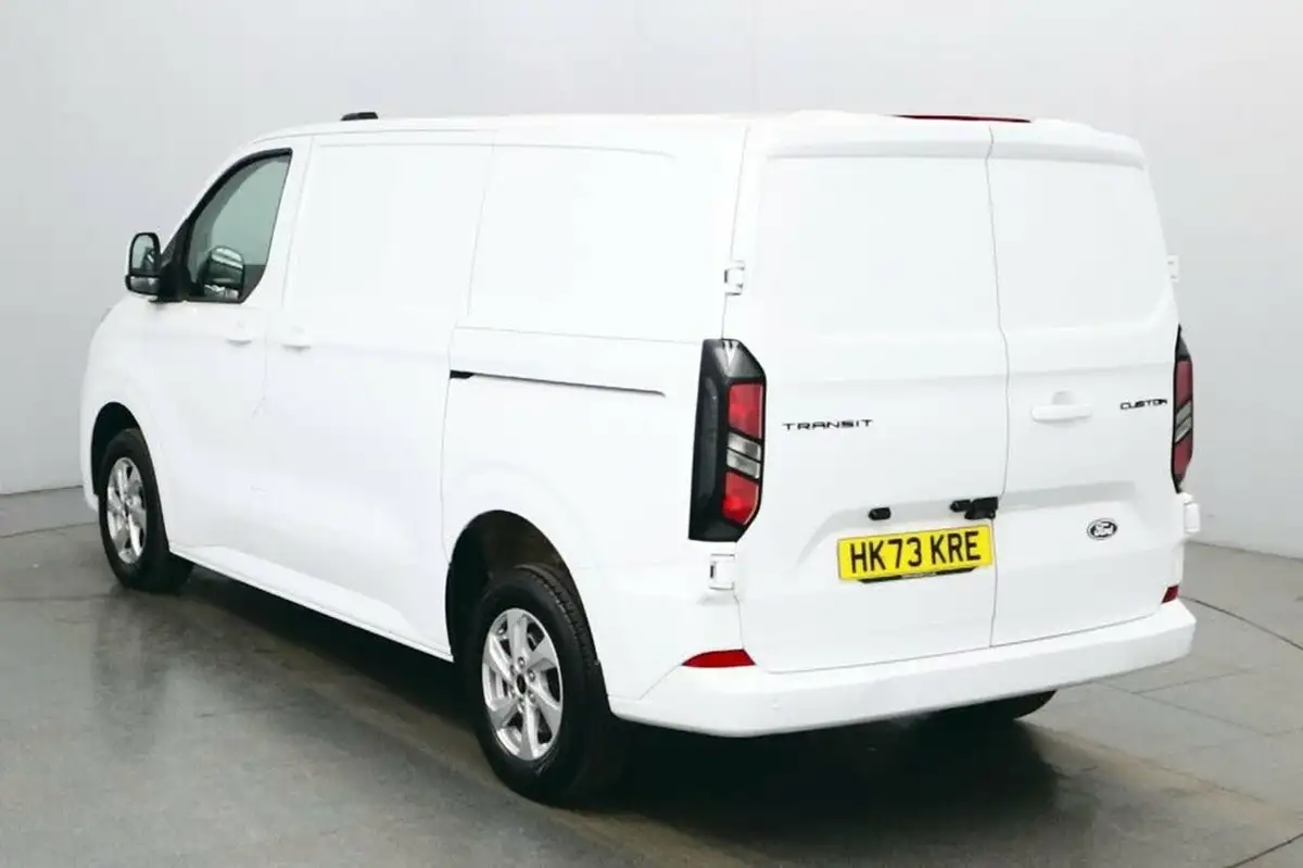 2023-ford-transit-custom-20tdci-300-l1h1-trend-136pseu6e-panel-van-1996cc-auto-big-5