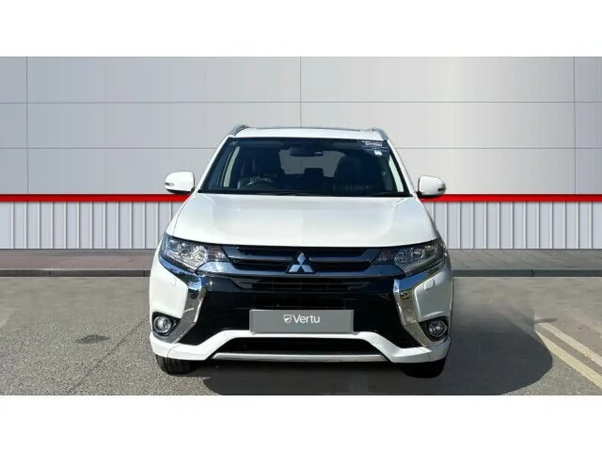 2015-mitsubishi-outlander-20-gx4h-phev-big-2