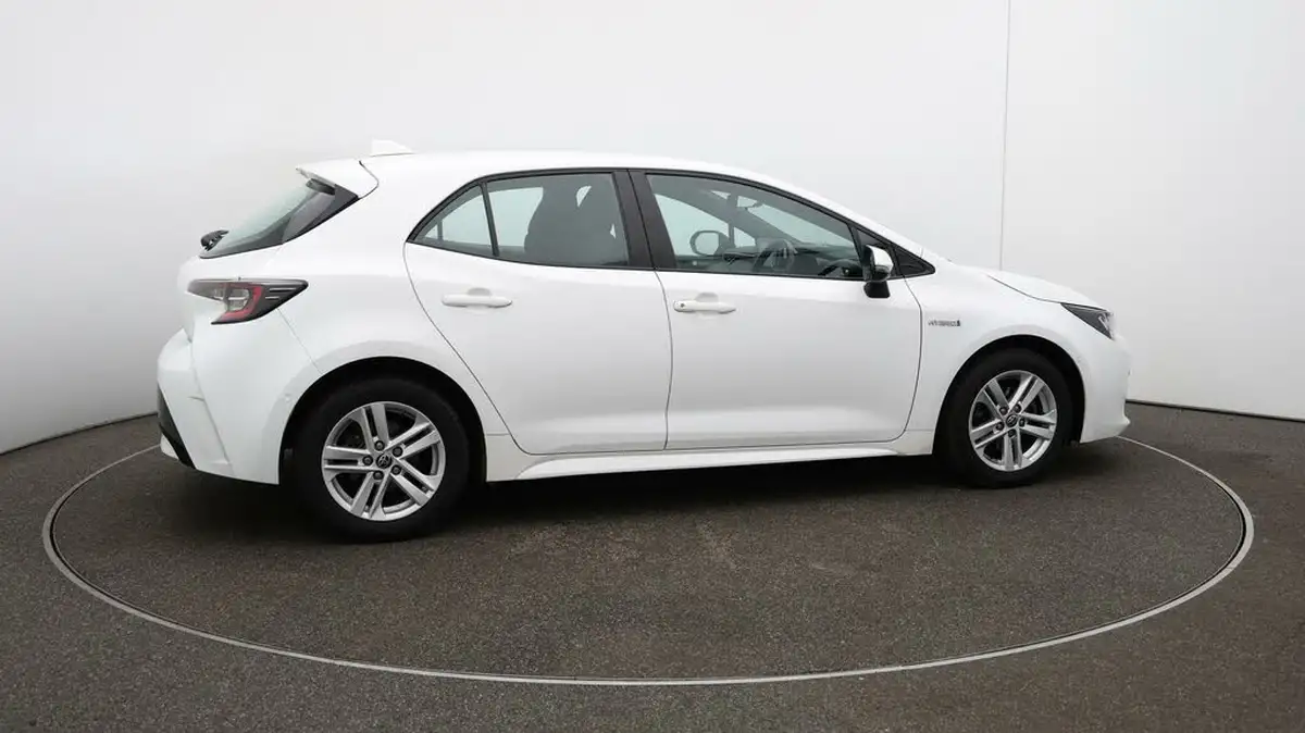 2022-toyota-corolla-18-vvt-i-icon-tech-trk-hatchback-5d-big-42