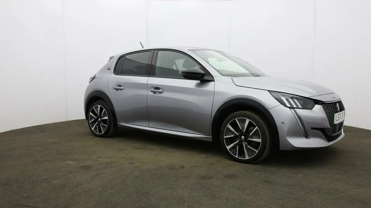2021-peugeot-208-e-gt-50kwh-big-41
