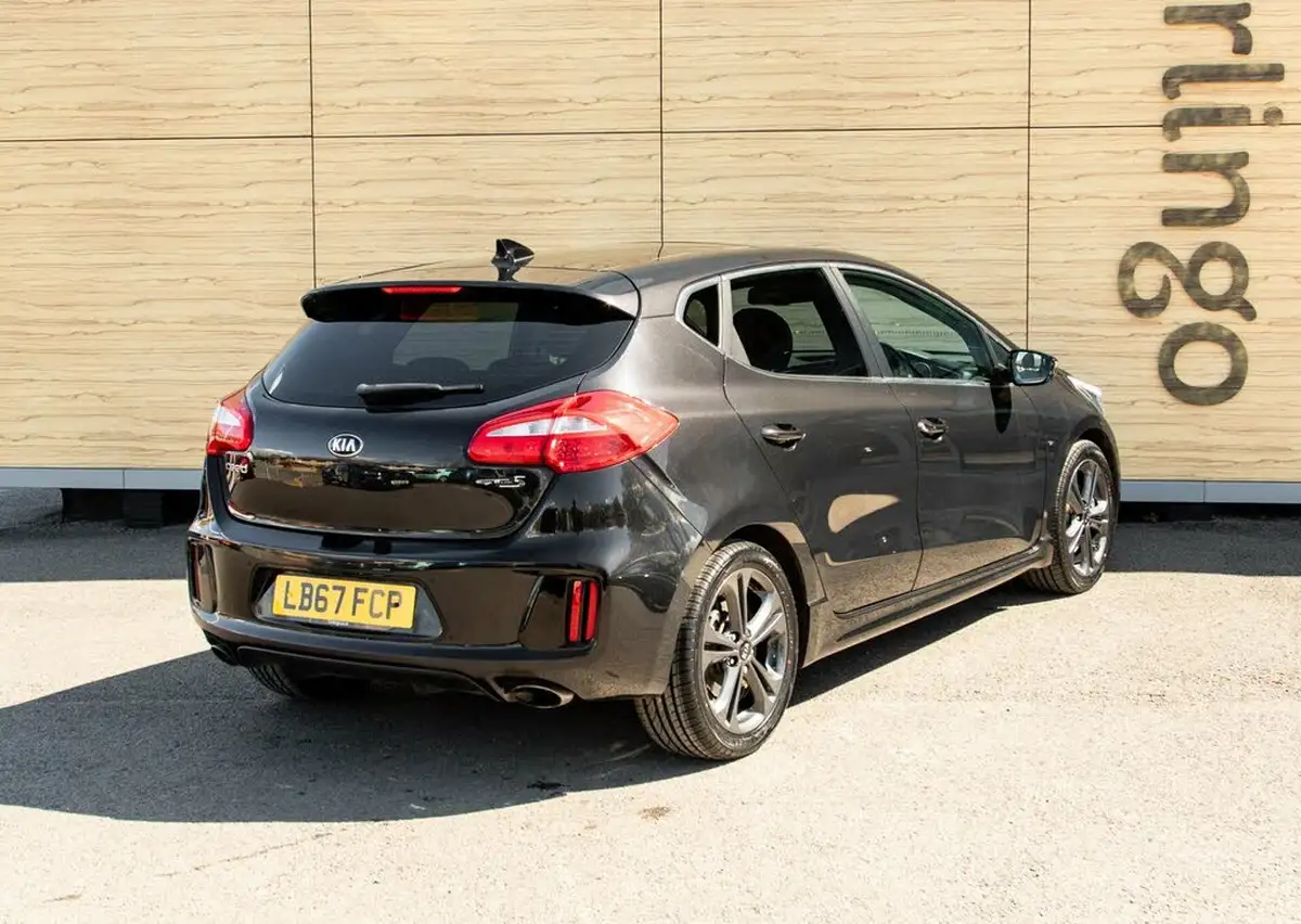 2018-kia-ceed-10-t-gdi-gt-line-hatchback-big-2