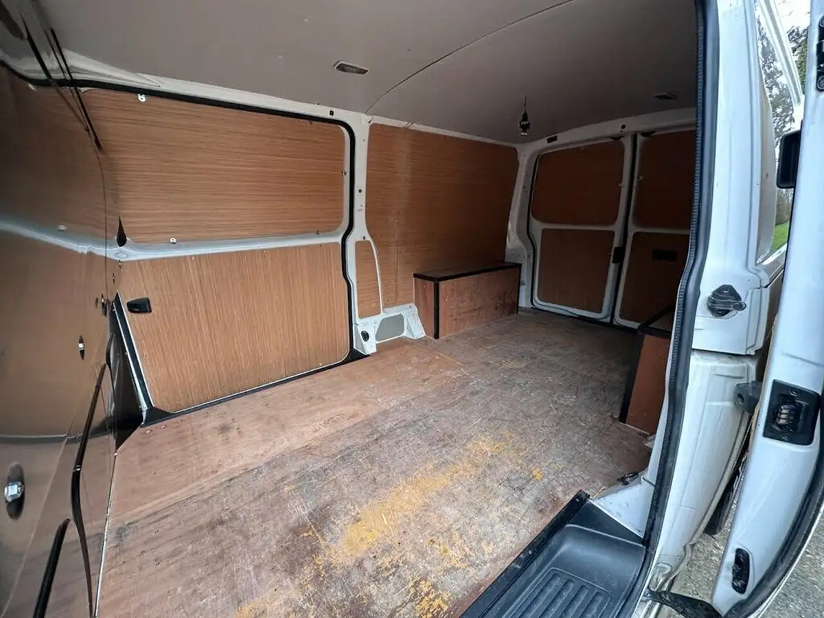 2017-volkswagen-transporter-20tdi-t32-highline-bmt-swb-150pseu6-panel-van-dsg-big-11