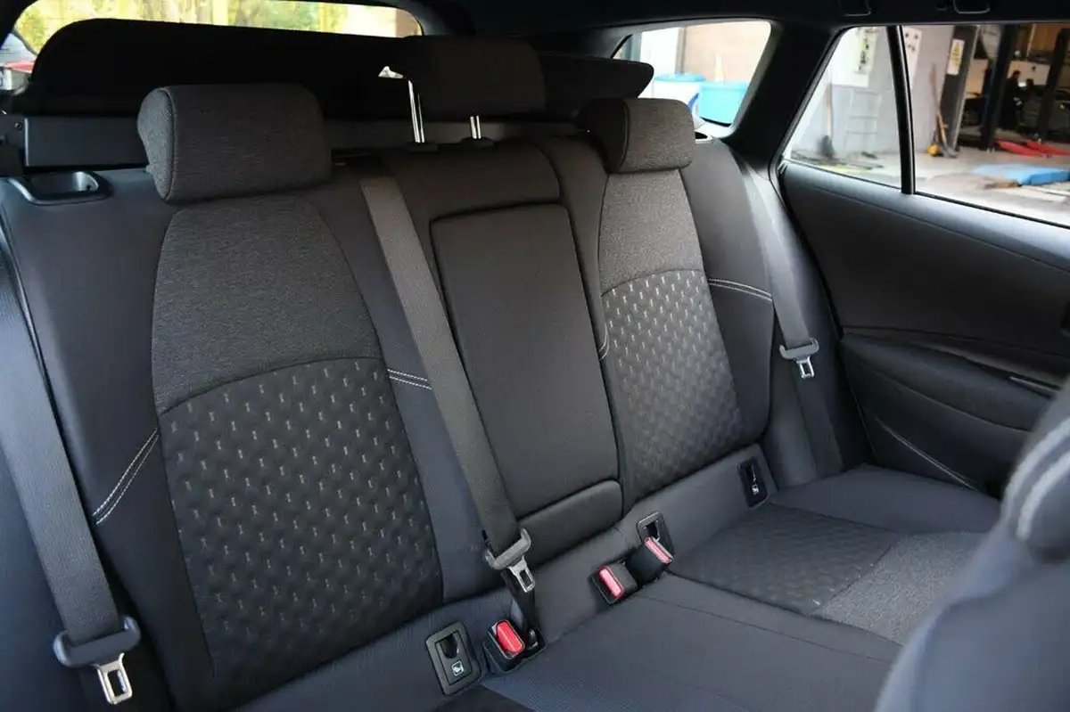 2024-toyota-corolla-18-vvt-i-icon-touring-sports-big-15