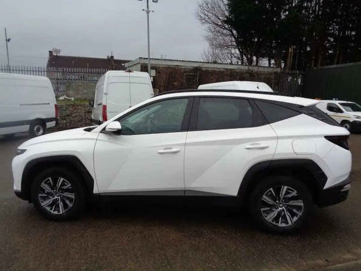 2023-hyundai-tucson-16-t-gdi-se-connect-230ps-hybrid-auto-big-5