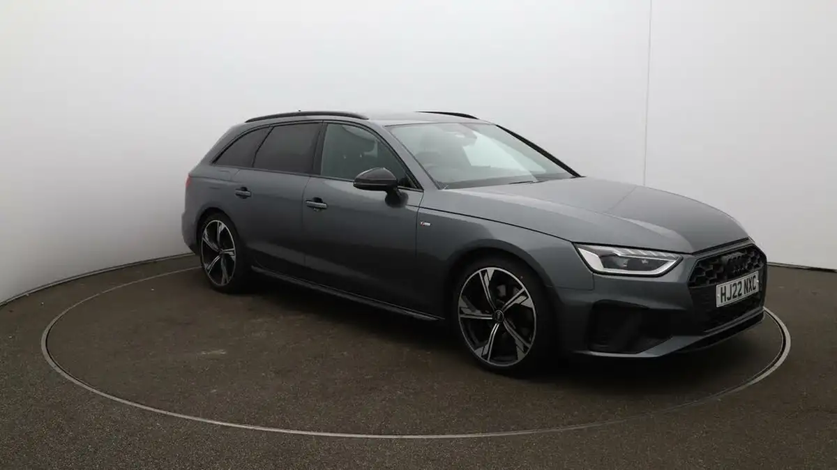 2022-audi-a4-avant-20-35-tfsi-black-edition-s-tronic-big-1