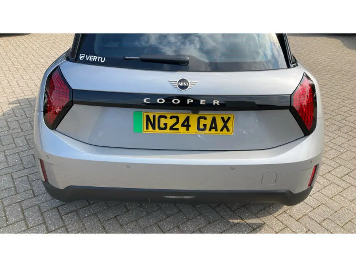 2024-mini-cooper-e-cooper-e-classic-big-43