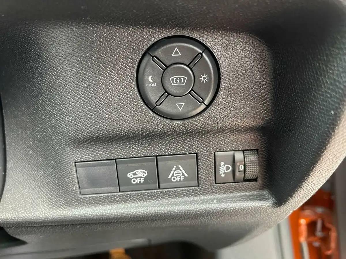 2021-citroen-c4-12-puretech-sense-plus-big-29