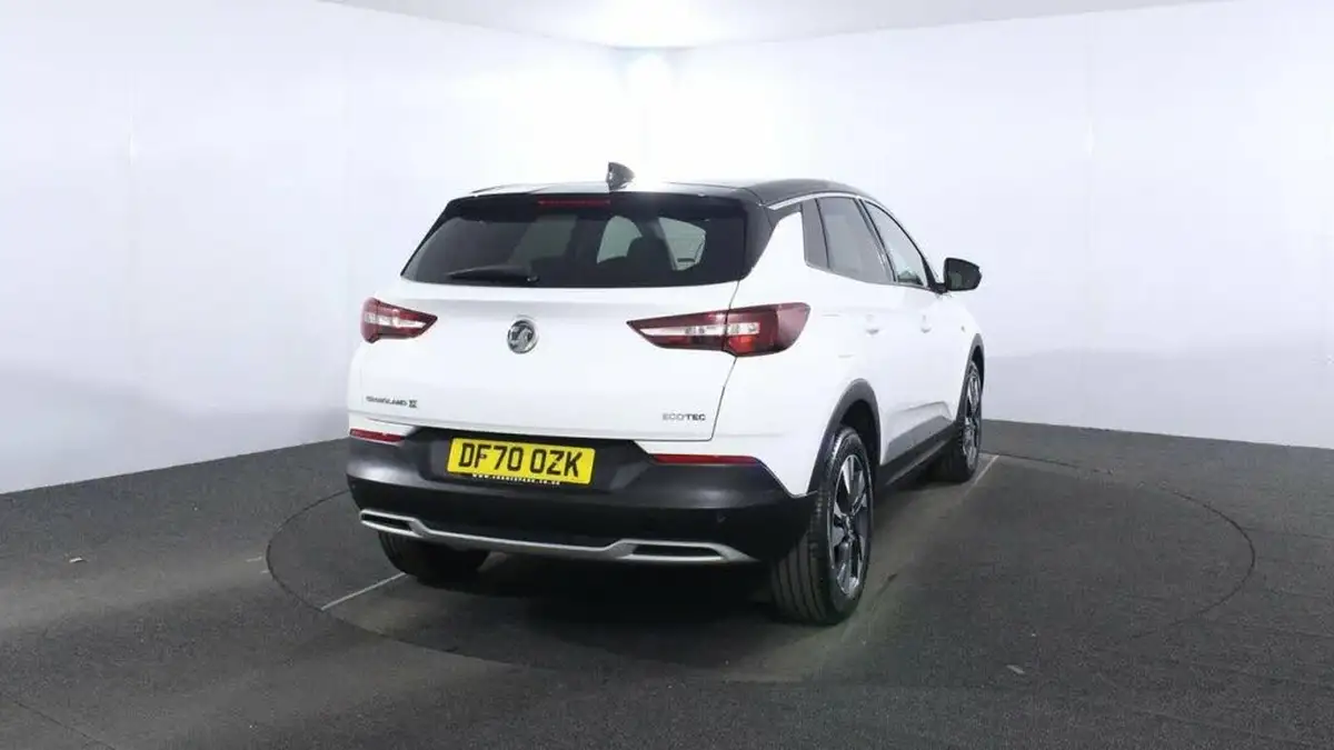 2020-vauxhall-grandland-x-12-sri-nav-big-6