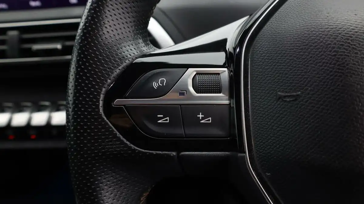 2019-peugeot-3008-suv-12-puretech-gt-line-big-24