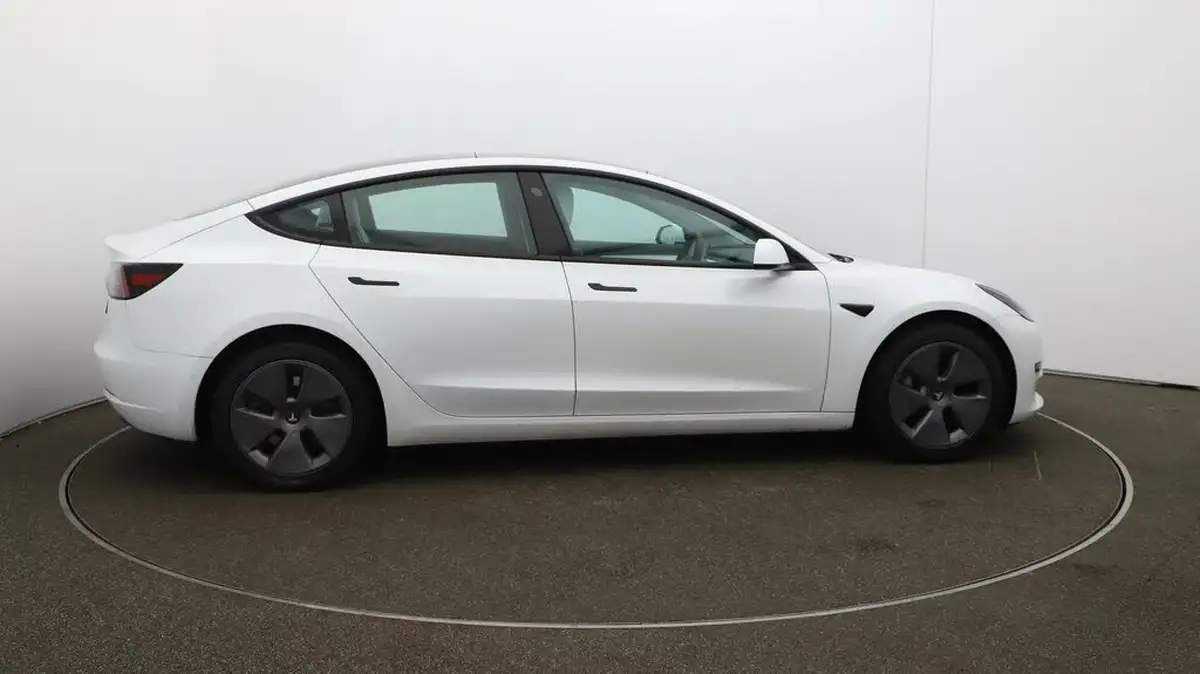 2021-tesla-model-3-e-standard-plus-big-8