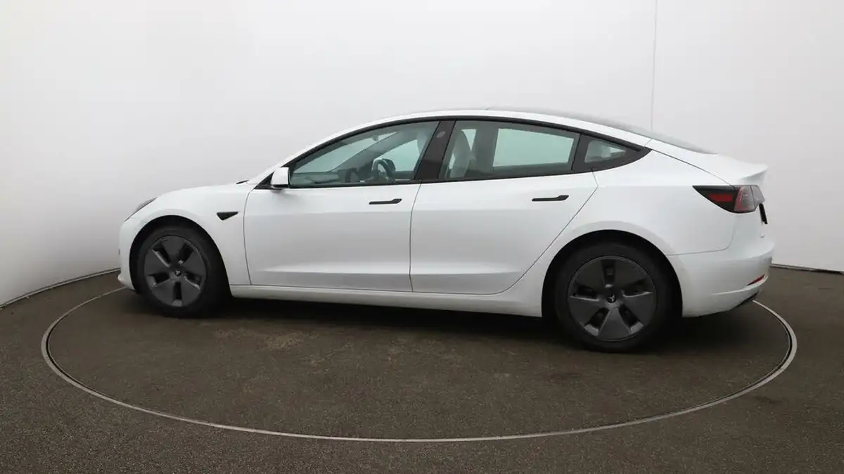 2021-tesla-model-3-e-standard-plus-big-49