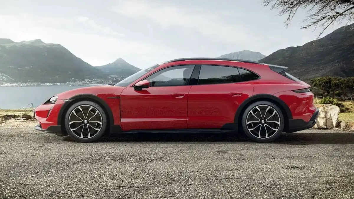 2023-porsche-taycan-e-4-cross-turismo-big-1