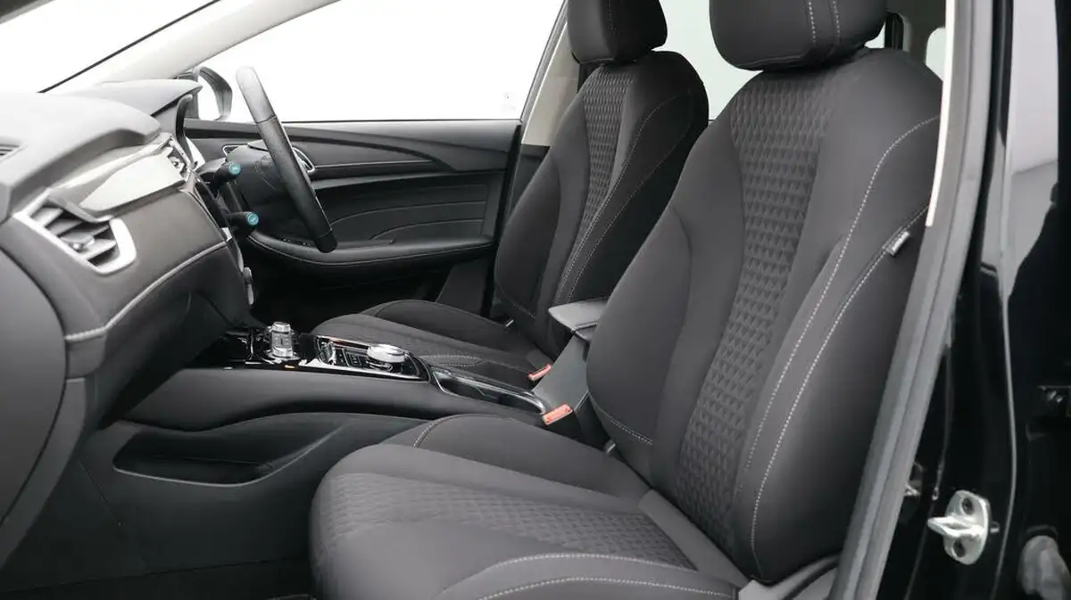 2022-mg-mg5-e-excite-ev-long-range-big-14