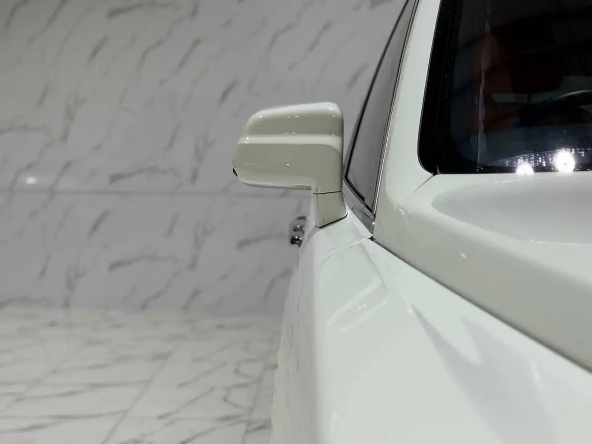 2023-rolls-royce-cullinan-675-big-47