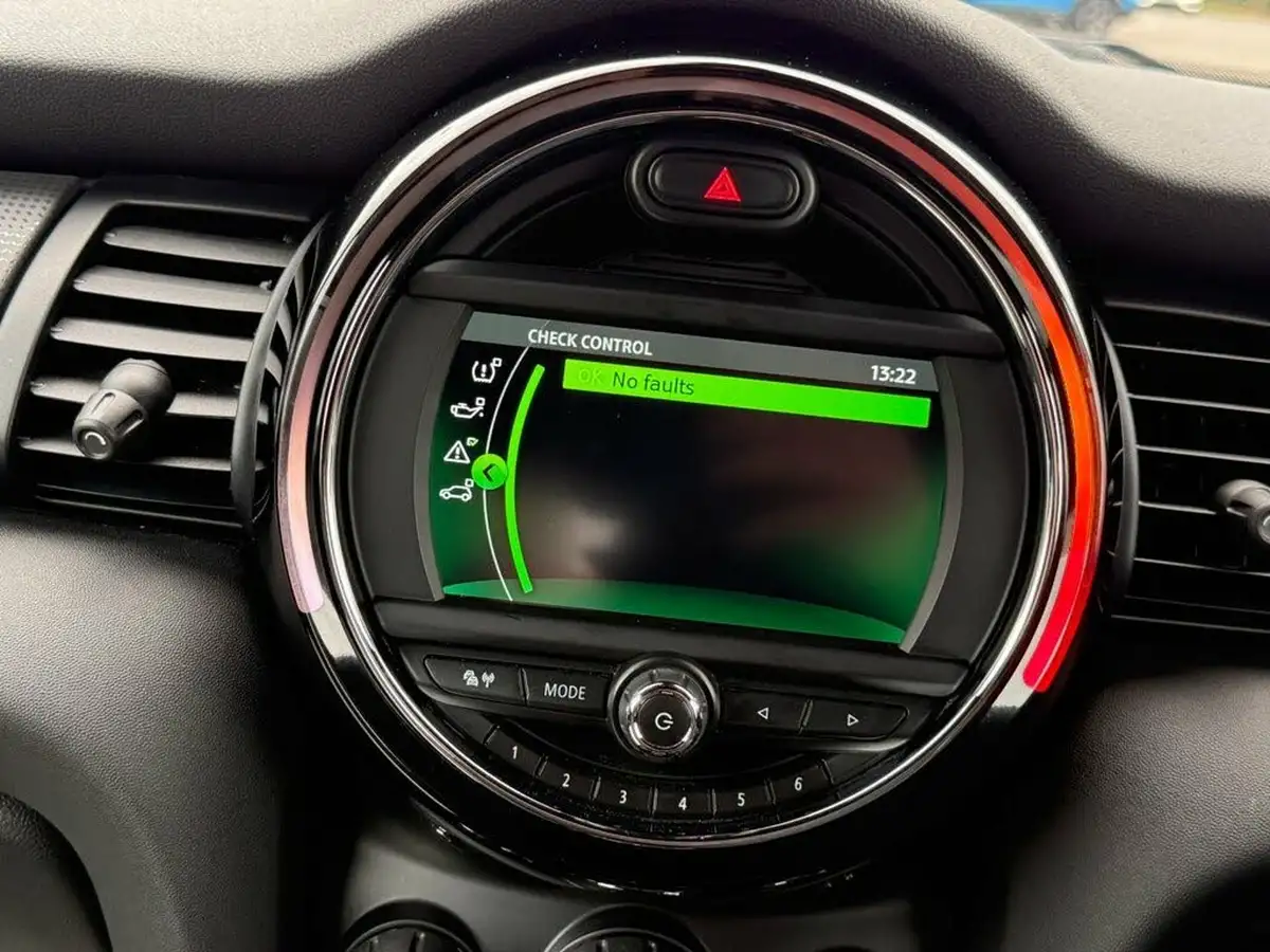 2019-mini-cooper-15-cooper-sport-ss-hatchback-3d-big-20