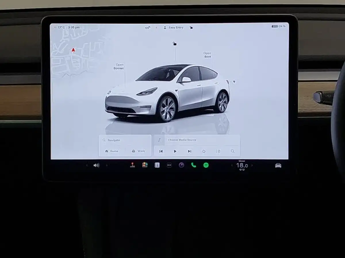 2023-tesla-model-y-e-rwd-big-6