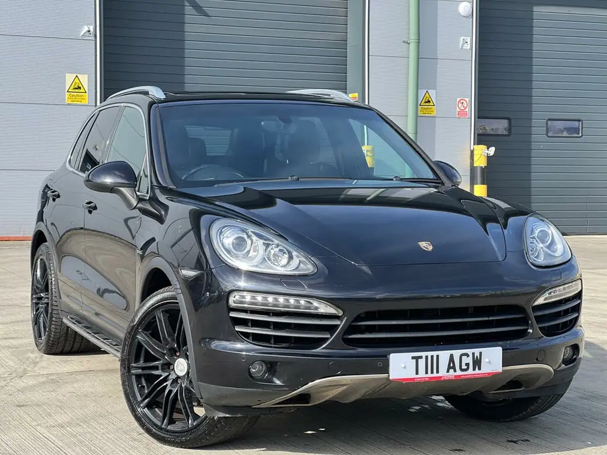 2012-porsche-cayenne-30-s-big-0