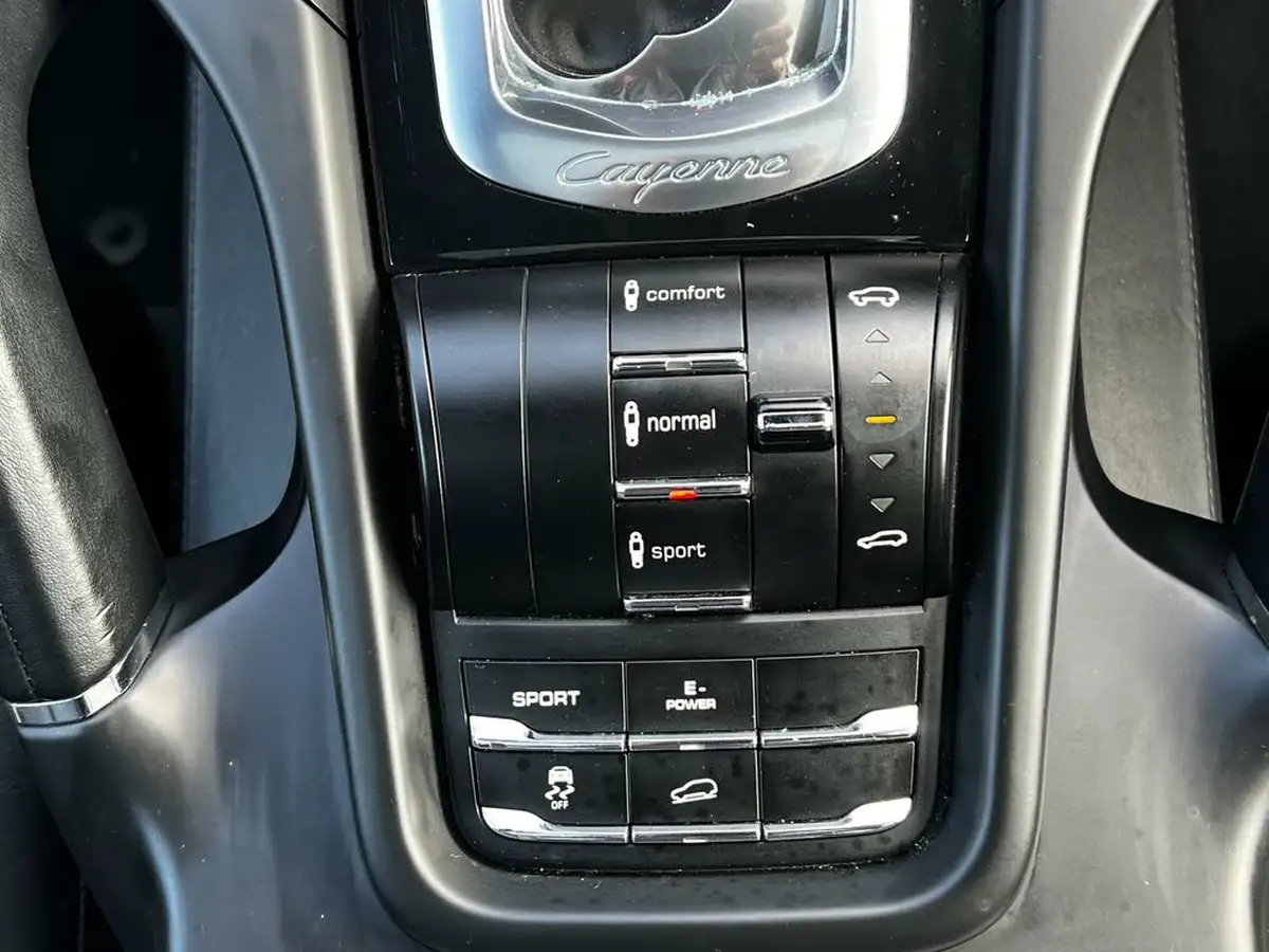 2012-porsche-cayenne-30-s-big-52