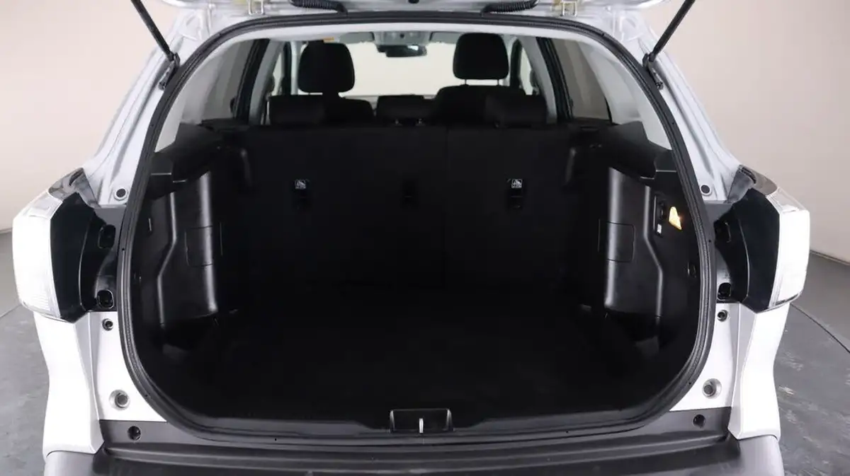 2024-suzuki-s-cross-14-boosterjet-motion-big-15