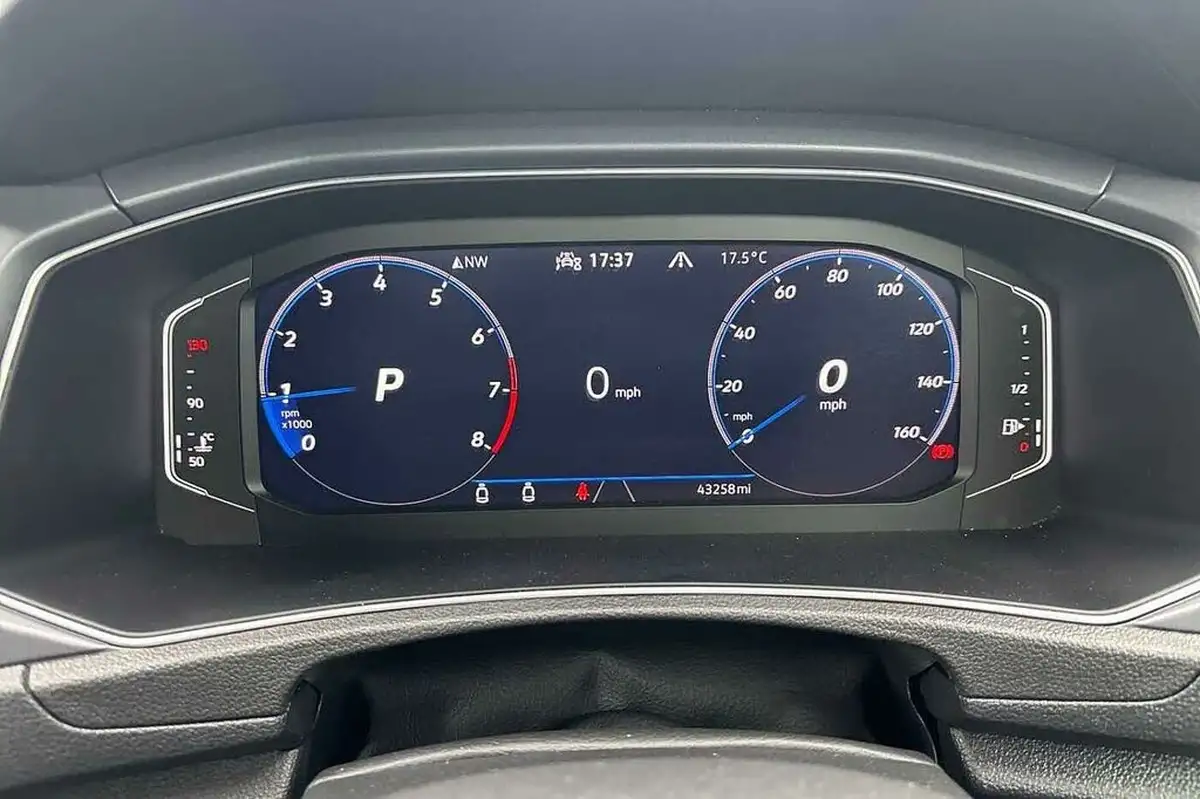 2021-volkswagen-t-roc-15-tsi-r-line-convertible-2d-dsg-big-15