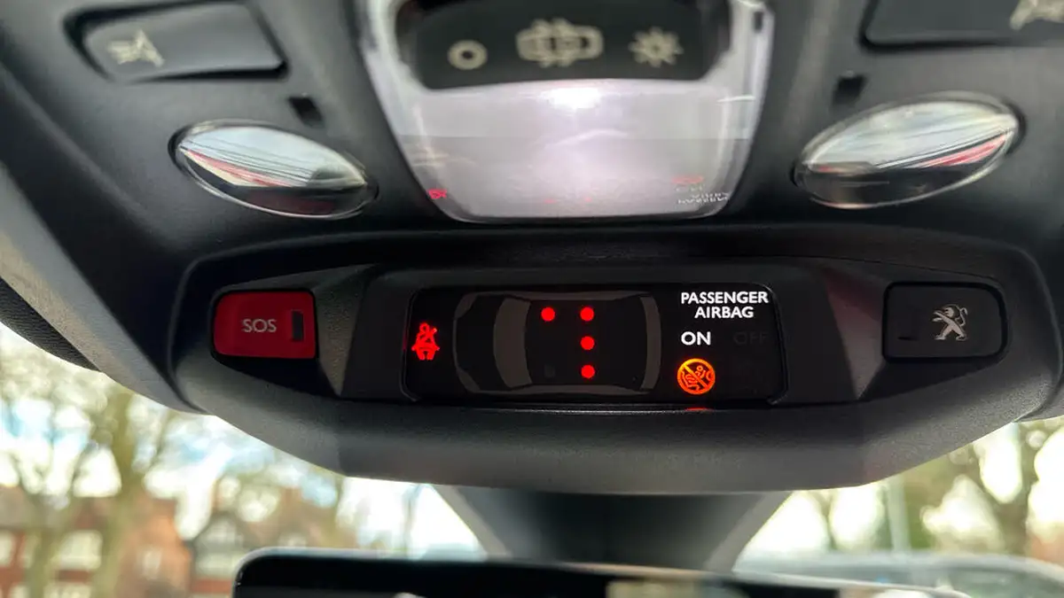 2021-peugeot-3008-suv-12-puretech-gt-eat8-big-27
