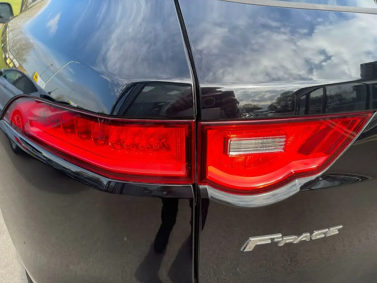 2016-jaguar-f-pace-30td-s-big-48
