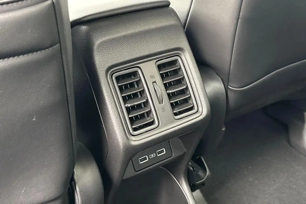 2022-honda-hr-v-15-i-mmd-advance-big-30