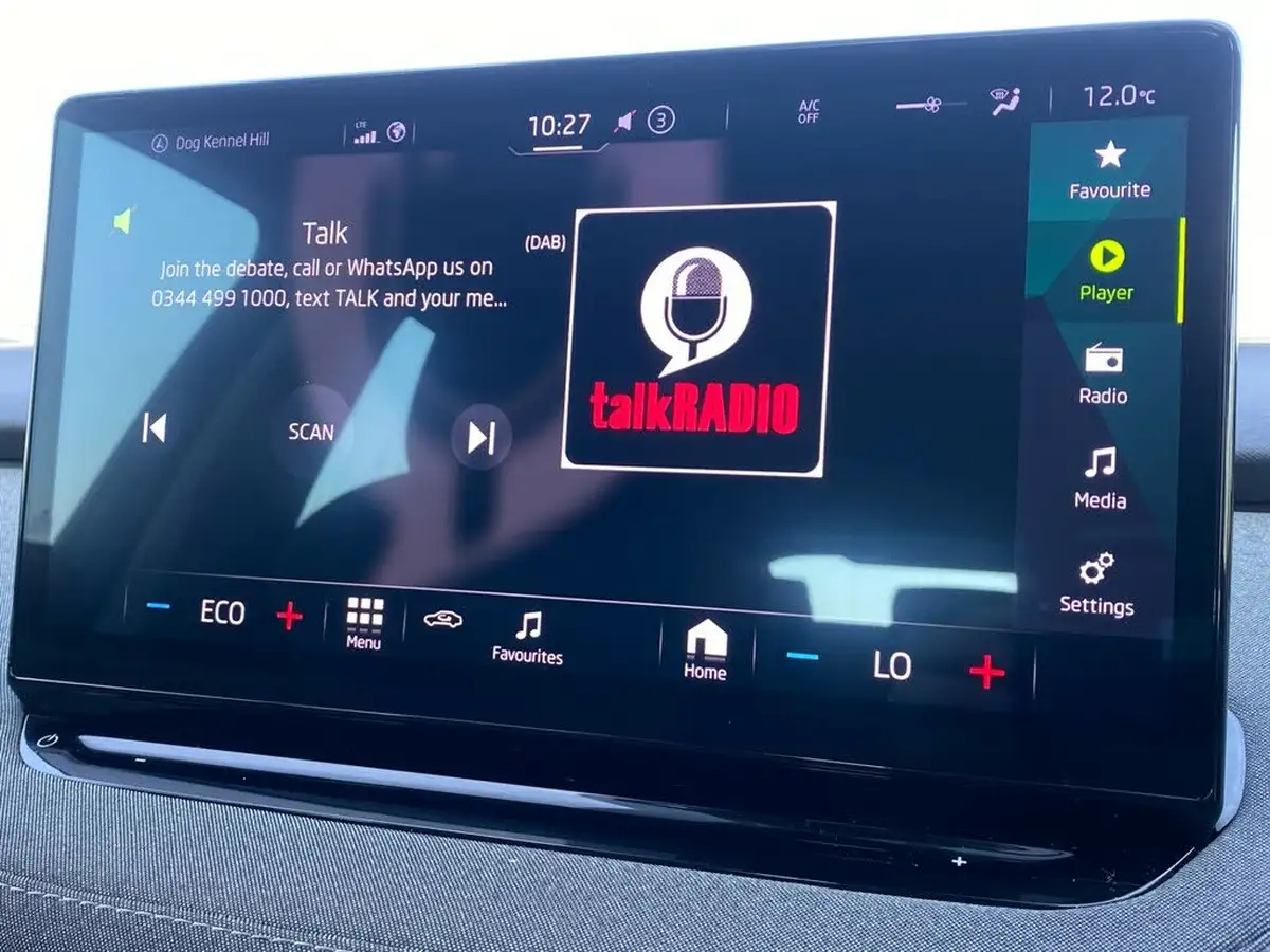 2023-skoda-enyaq-e-60-big-26