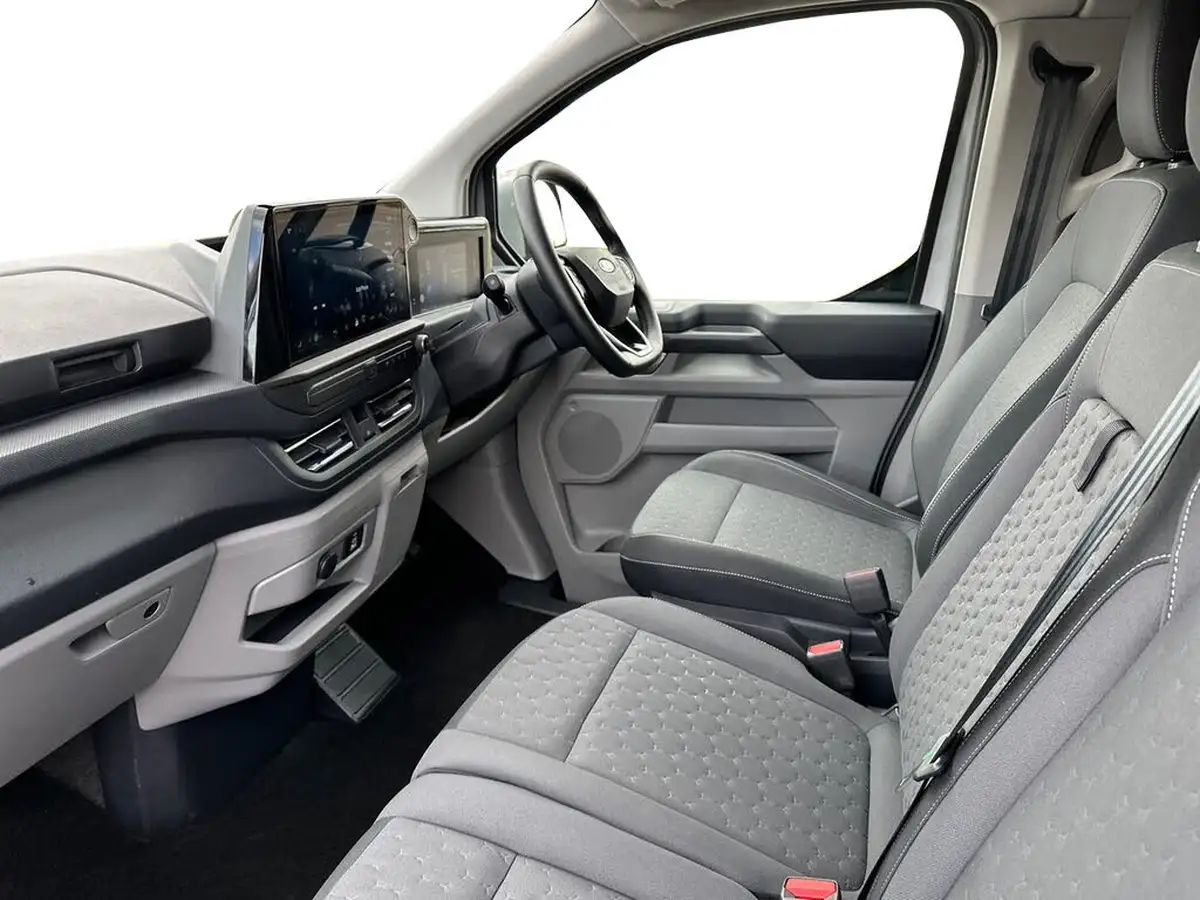 2024-ford-transit-custom-big-13