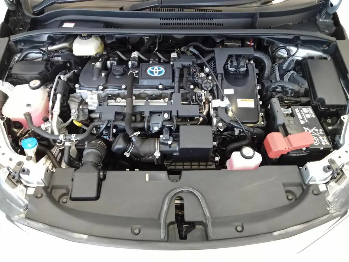 2021-toyota-corolla-18-vvt-i-gr-sport-17in-alloy-wheelstrk-touring-sports-big-38